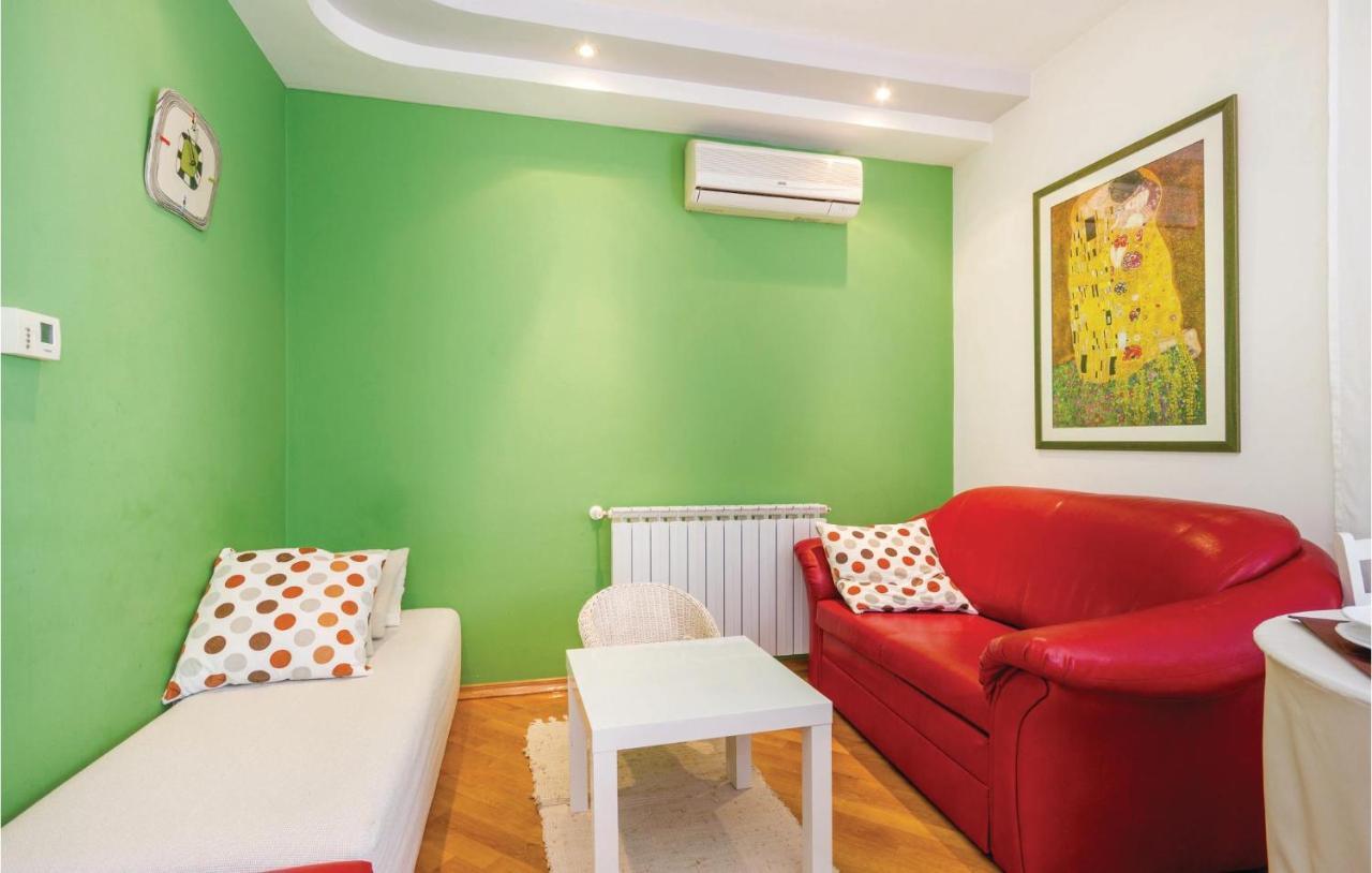 1 Bedroom Amazing Apartment In 里耶卡 外观 照片