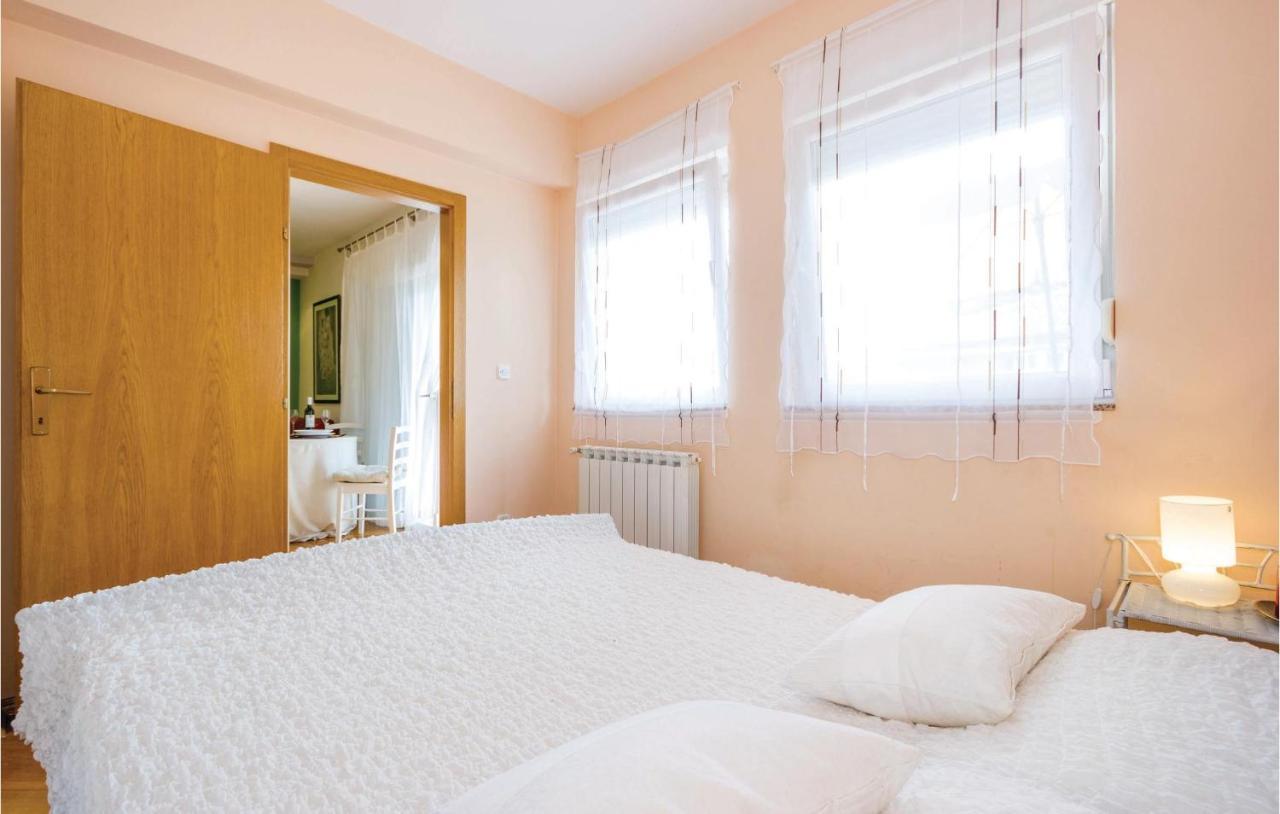 1 Bedroom Amazing Apartment In 里耶卡 外观 照片