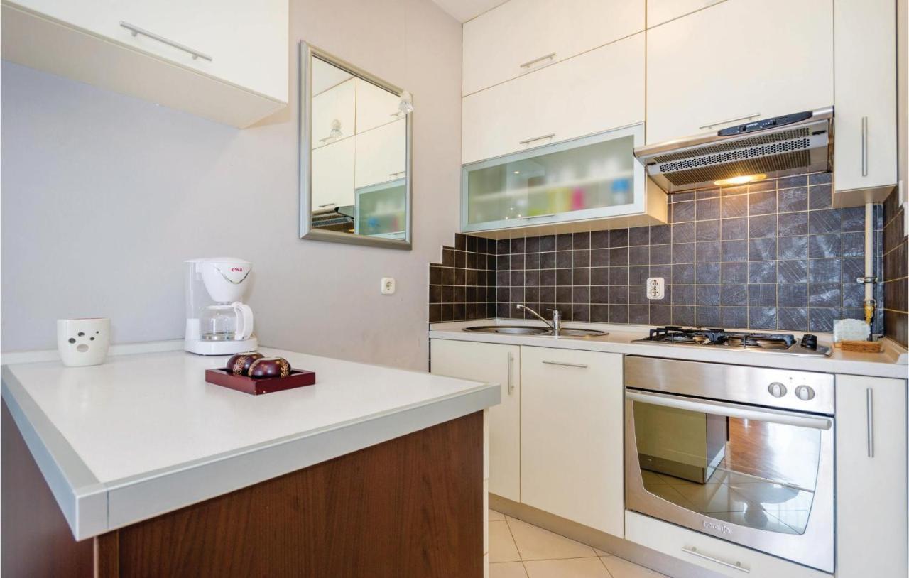 1 Bedroom Amazing Apartment In 里耶卡 外观 照片